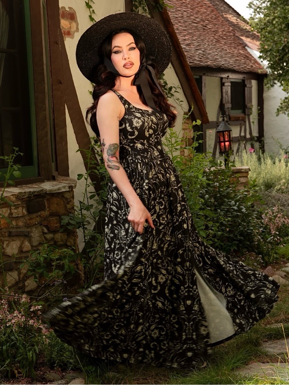 NWT La Femme En Noir "Novella" Cottage Witch Toile Maxi Dress XS